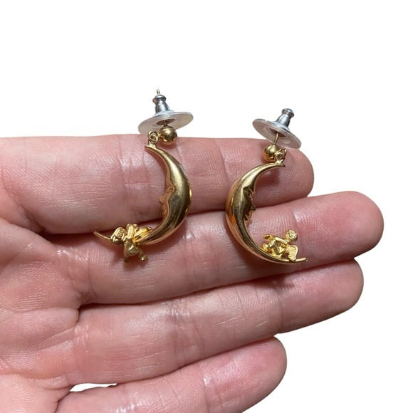 Vintage Cherub Moon Earrings 14k Crescent Dangle Earrings Cherubs 14k Gold - Picture 5 of 15